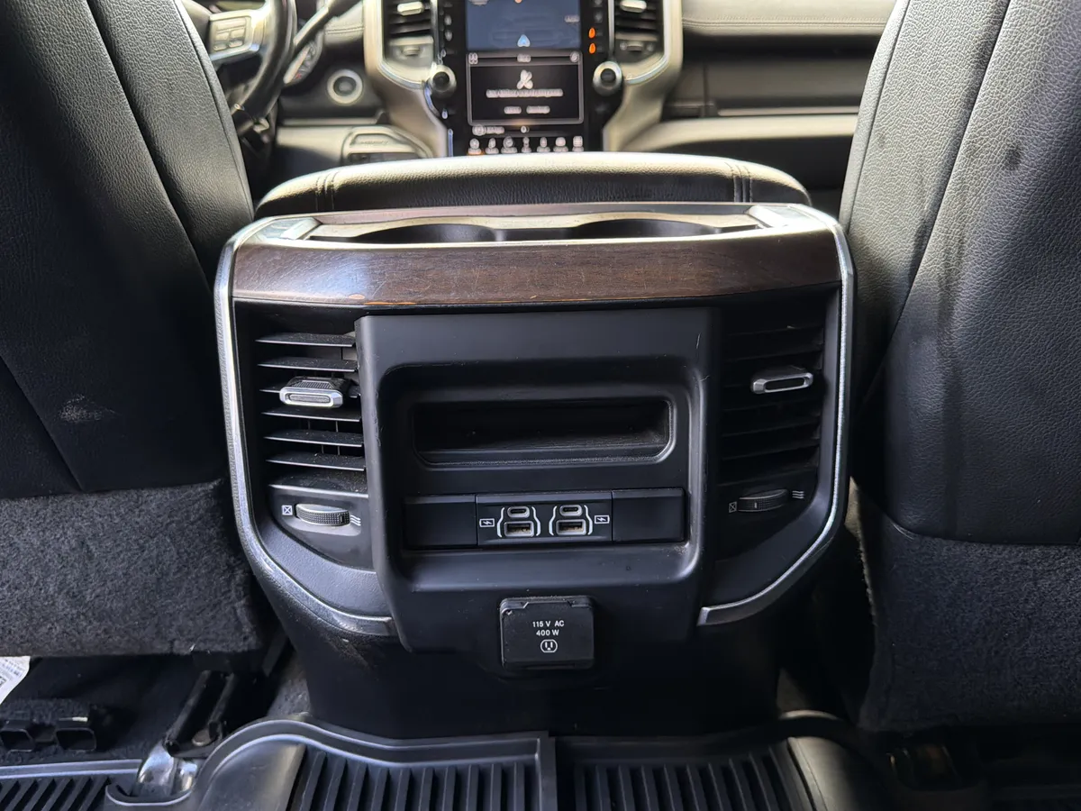 2022 Ram 3500 Laramie thumbnail 40