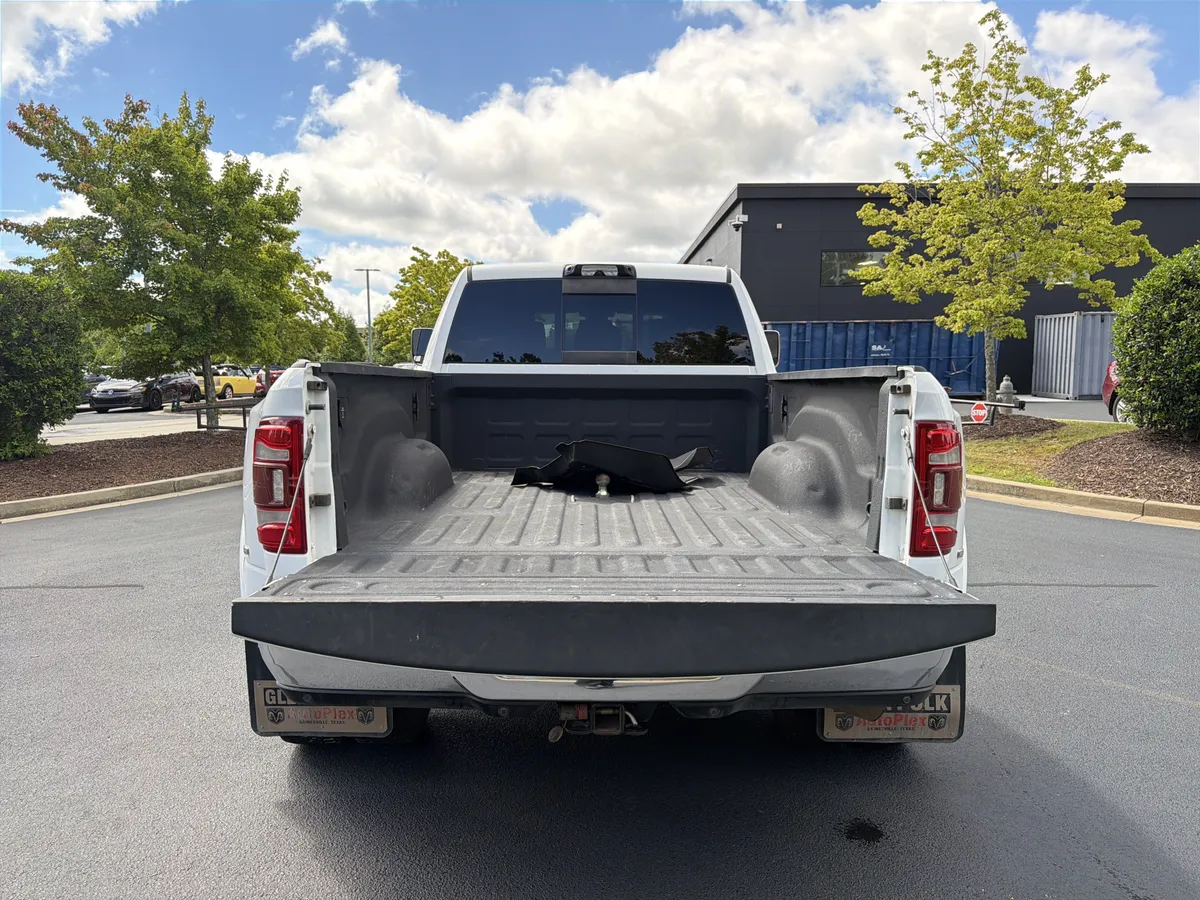 2022 Ram 3500 Laramie thumbnail 47