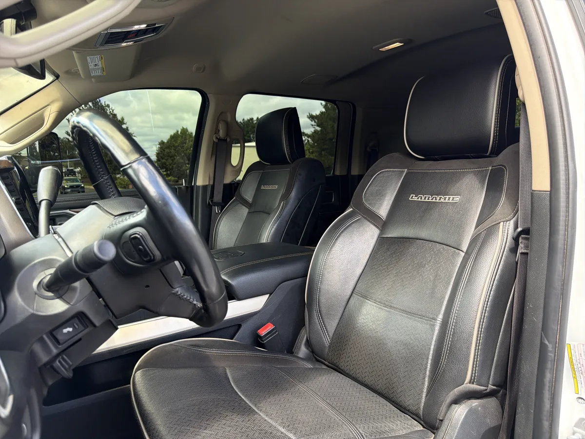 2022 Ram 3500 Laramie thumbnail 6