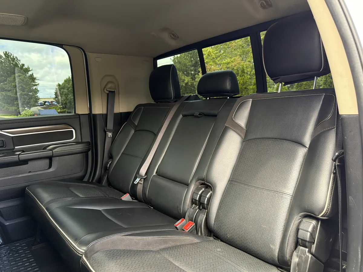 2022 Ram 3500 Laramie thumbnail 7