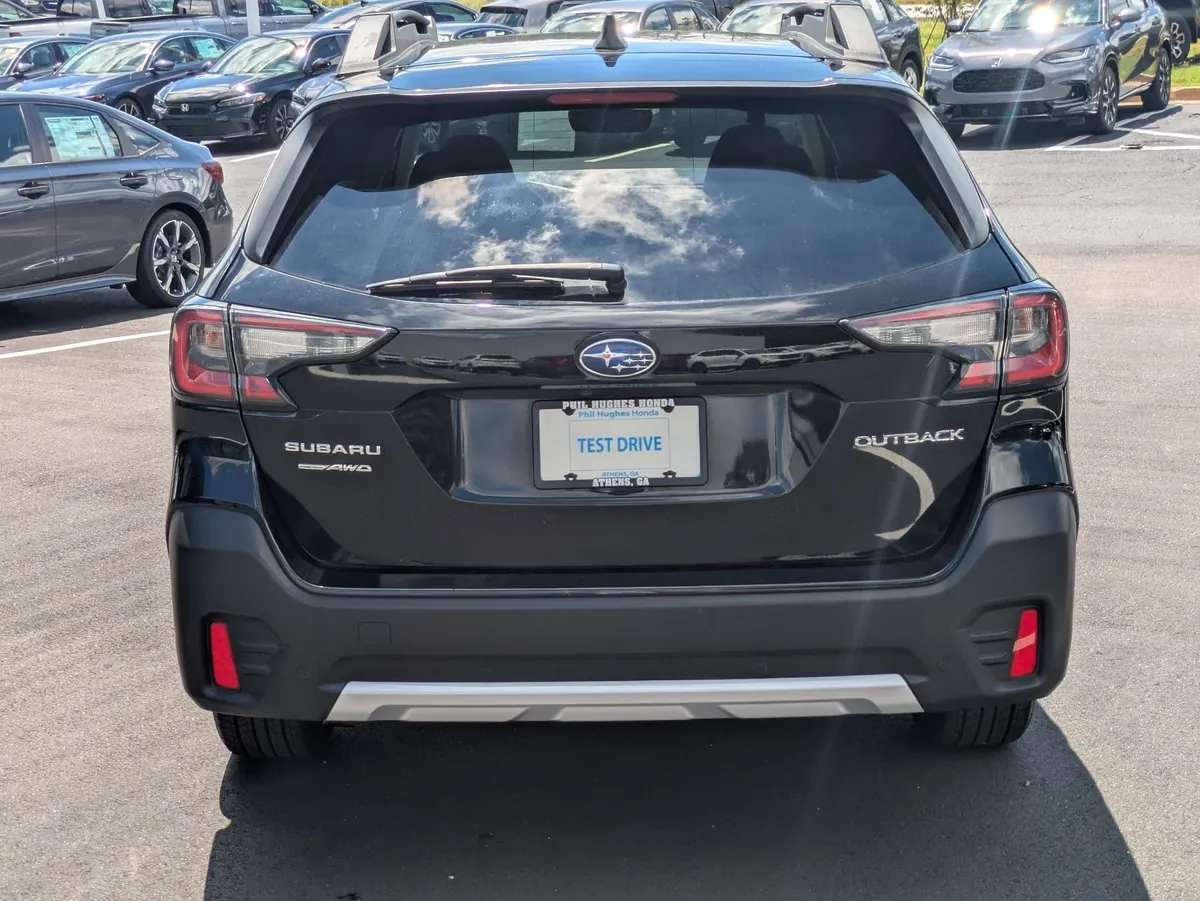 2022 Subaru Outback Limited thumbnail 5