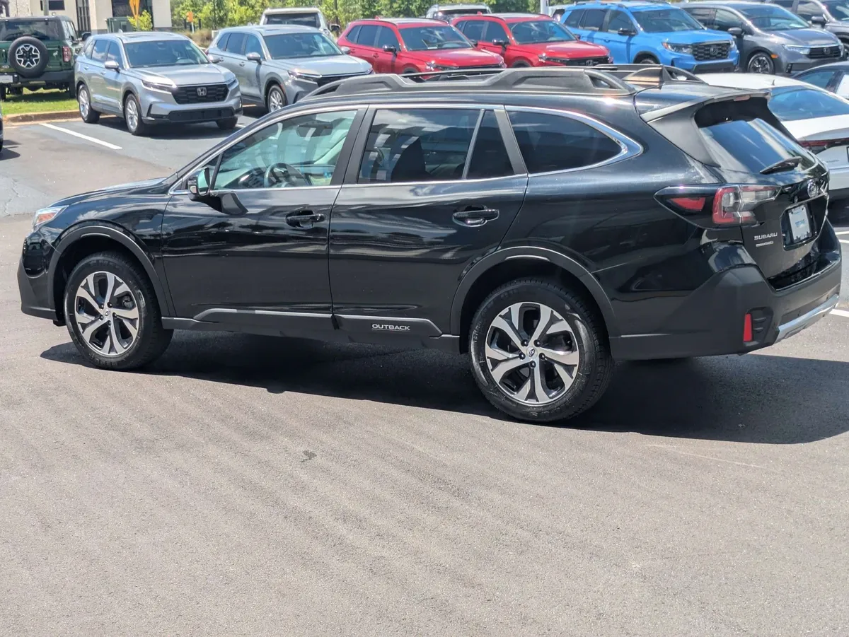 2022 Subaru Outback Limited thumbnail 7