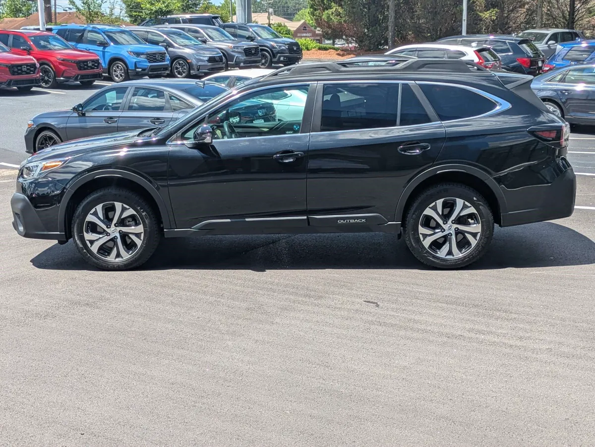 2022 Subaru Outback Limited thumbnail 8