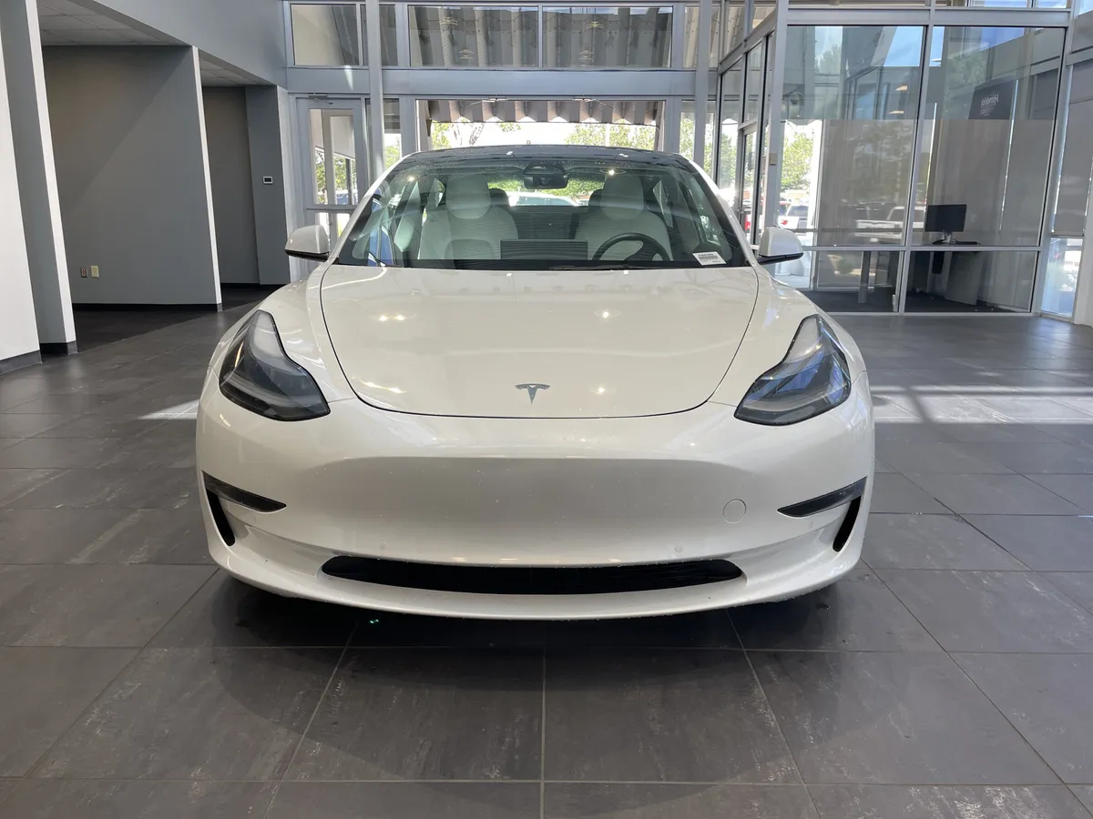 2022 Tesla Model 3 Performance thumbnail 2