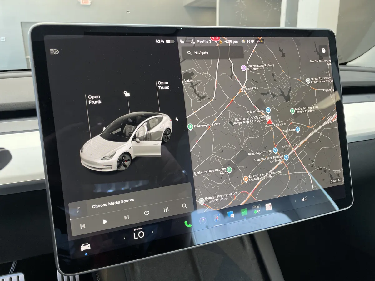 2022 Tesla Model 3 Performance thumbnail 24