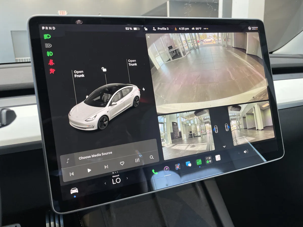 2022 Tesla Model 3 Performance thumbnail 25