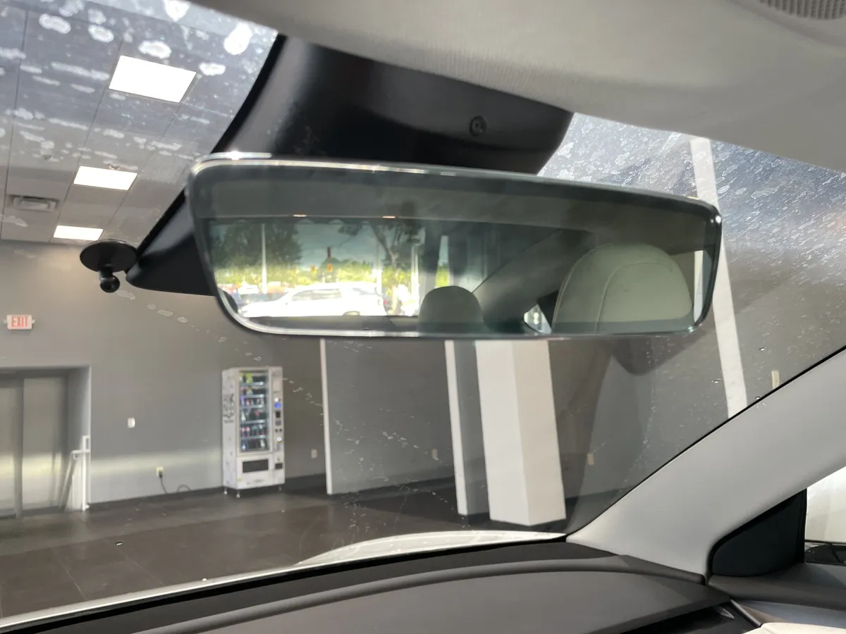 2022 Tesla Model 3 Performance thumbnail 27