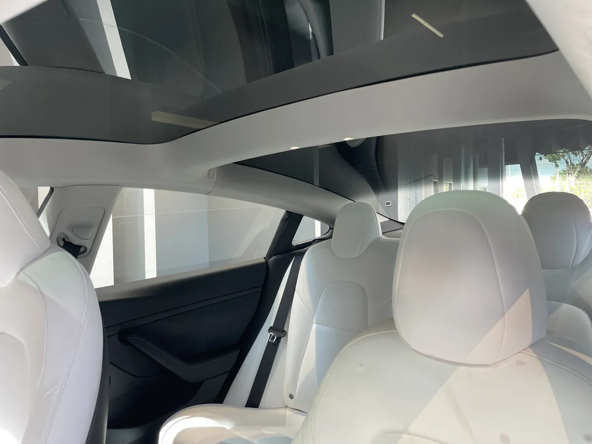 2022 Tesla Model 3 Performance thumbnail 28