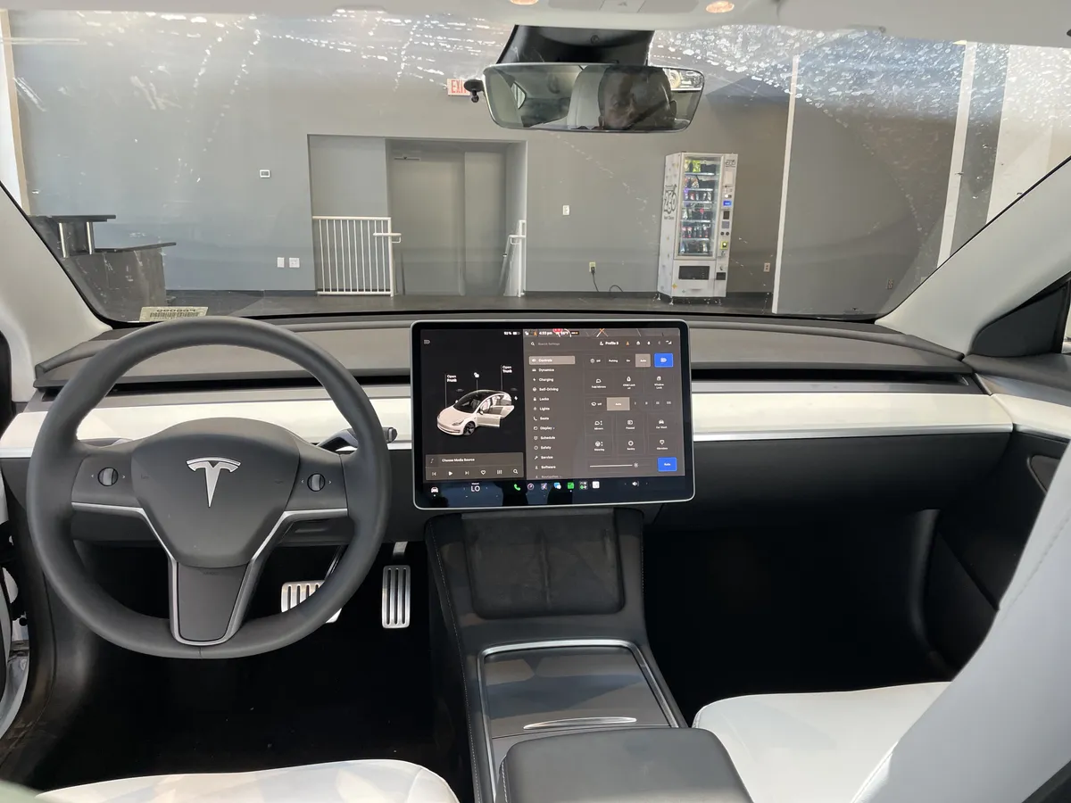 2022 Tesla Model 3 Performance thumbnail 29