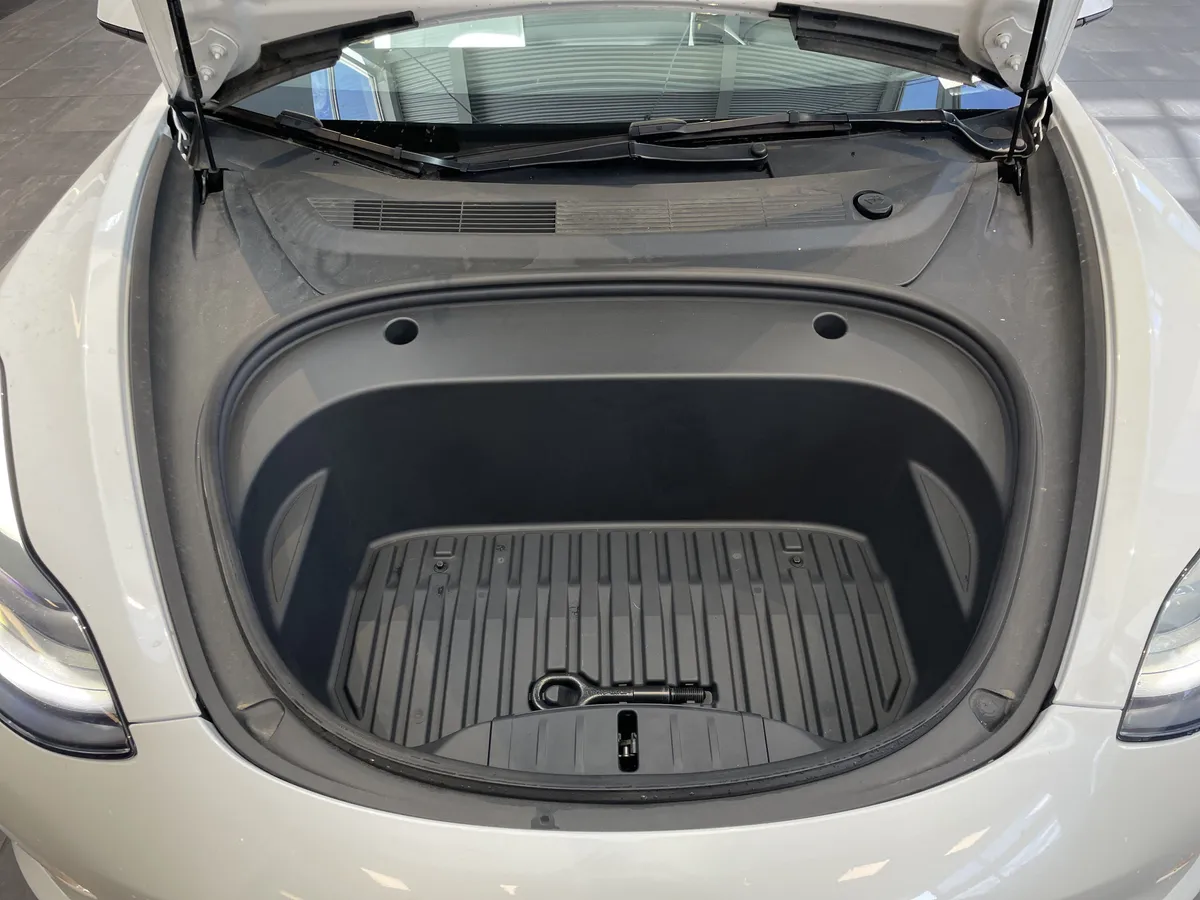 2022 Tesla Model 3 Performance thumbnail 34