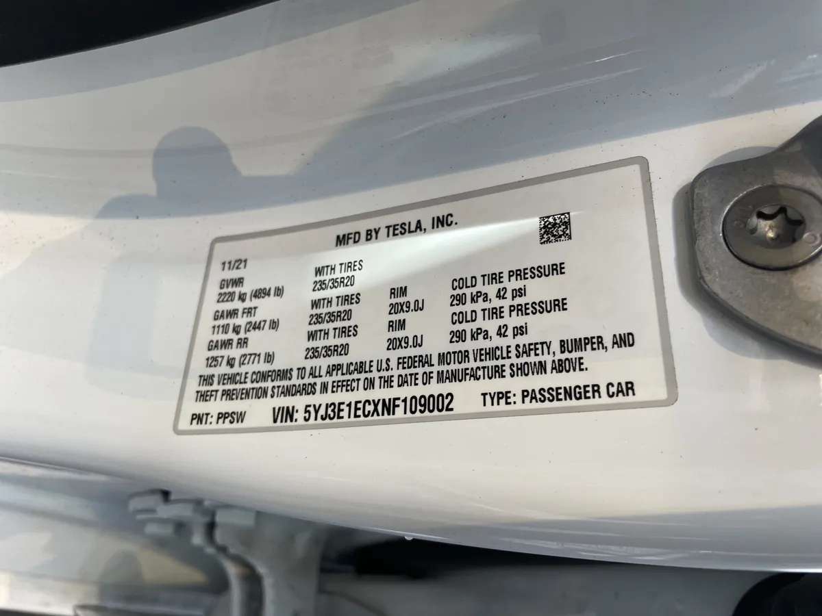 2022 Tesla Model 3 Performance thumbnail 35