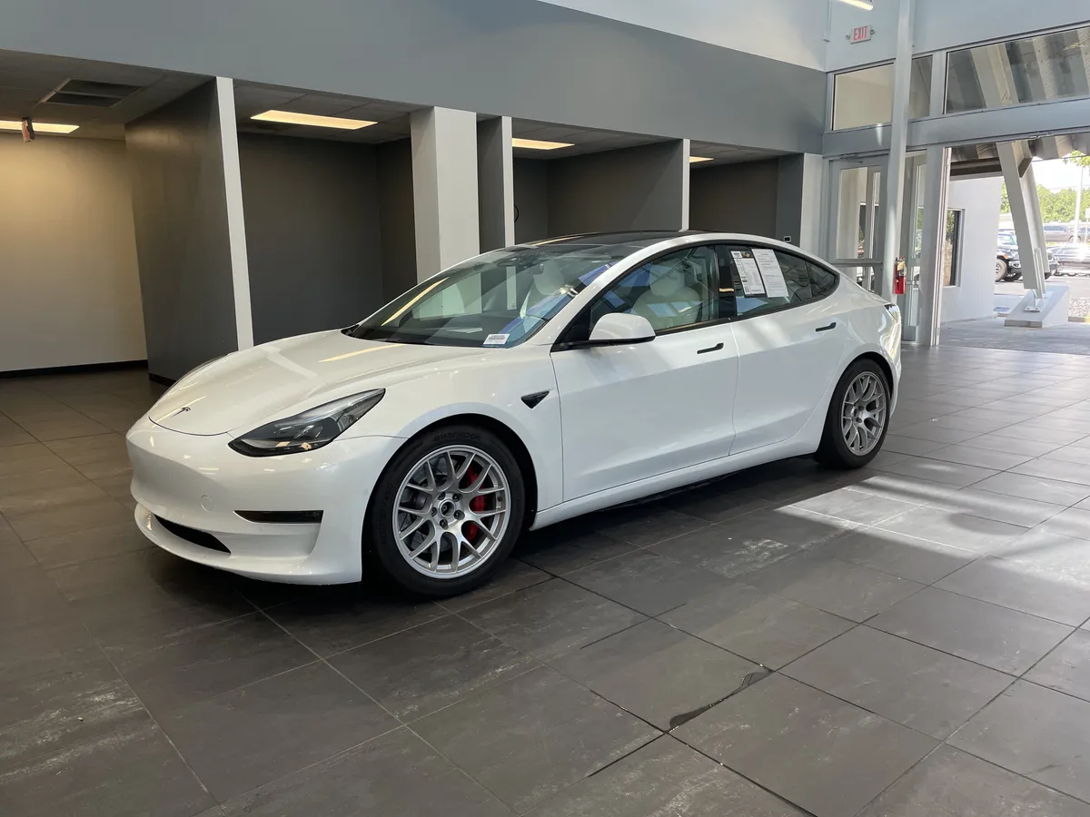 2022 Tesla Model 3 Performance thumbnail 5