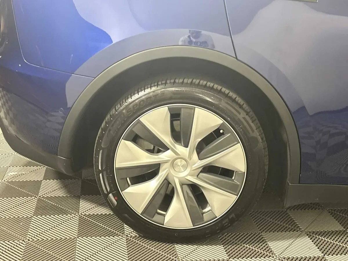 2022 Tesla Model Y Long Range thumbnail 20