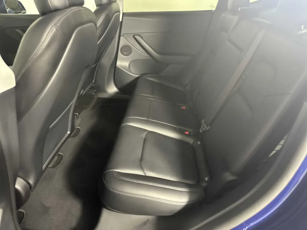 2022 Tesla Model Y Long Range thumbnail 22