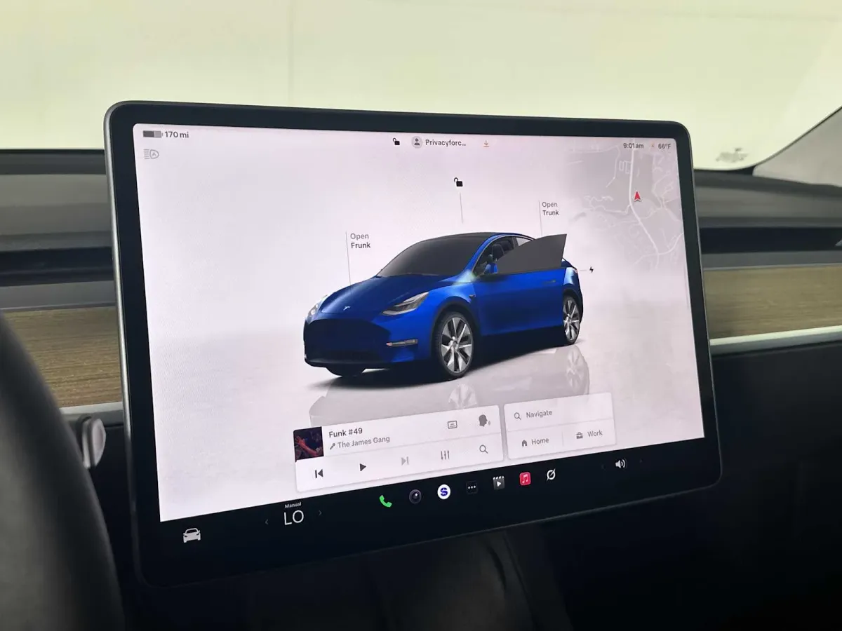 2022 Tesla Model Y Long Range thumbnail 28