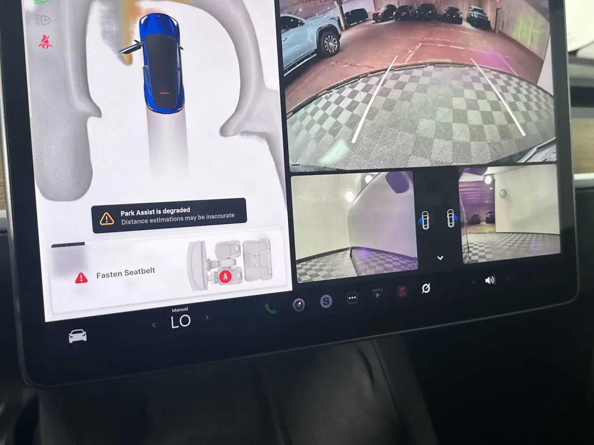 2022 Tesla Model Y Long Range thumbnail 30
