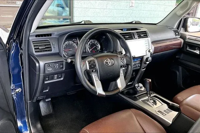 2022 Toyota 4Runner Limited thumbnail 14