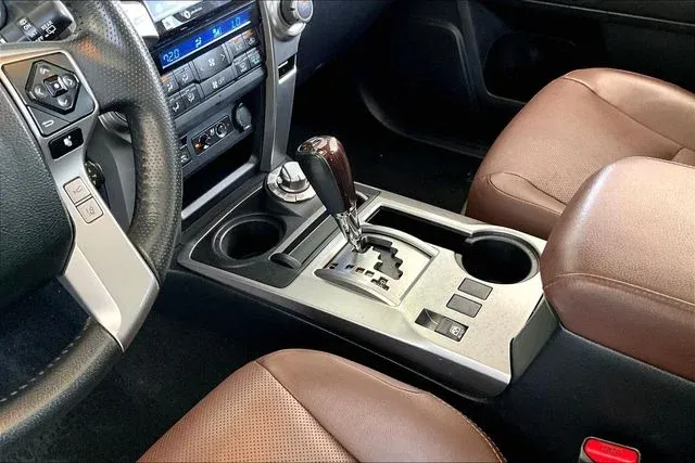 2022 Toyota 4Runner Limited thumbnail 15