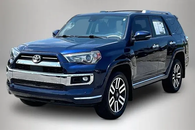 2022 Toyota 4Runner Limited thumbnail 2
