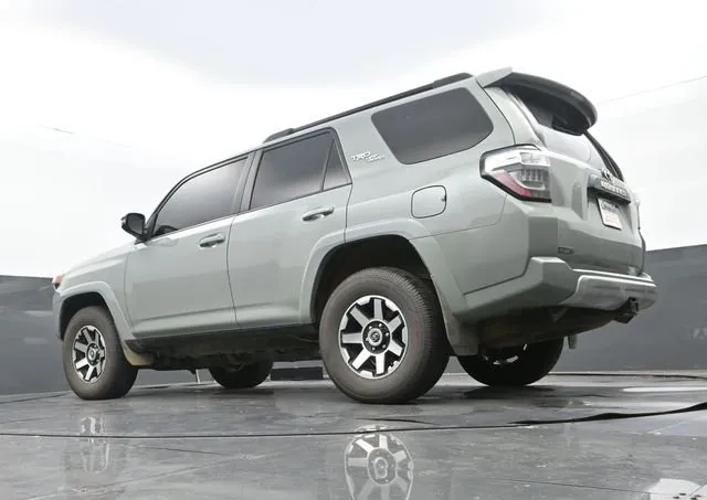 2022 Toyota 4Runner TRD Off-Road Premium thumbnail 10