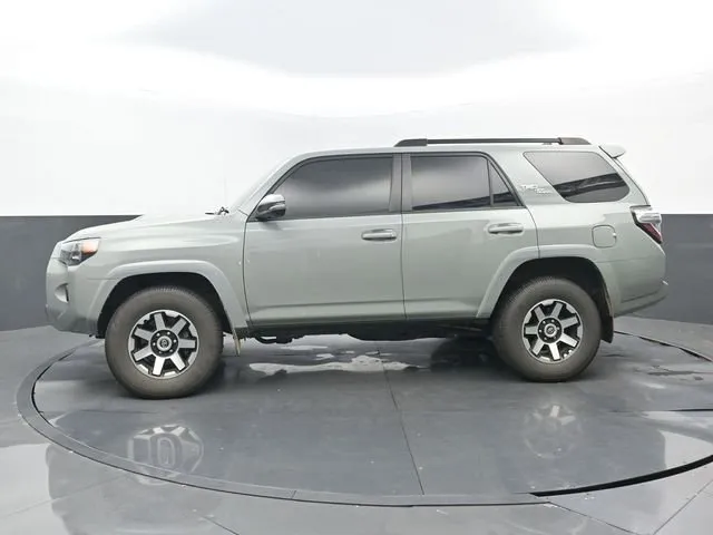 2022 Toyota 4Runner TRD Off-Road Premium thumbnail 7