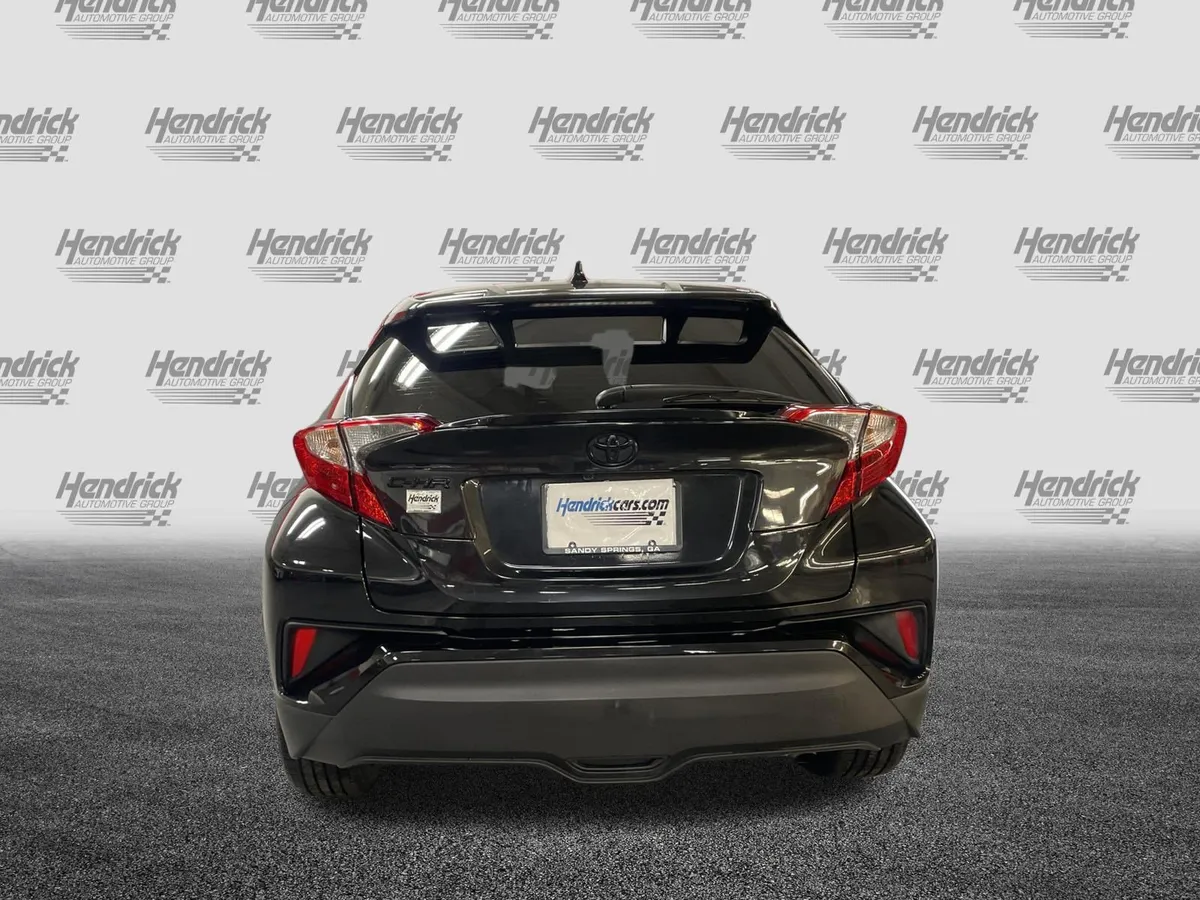 2022 Toyota C-HR Nightshade thumbnail 10