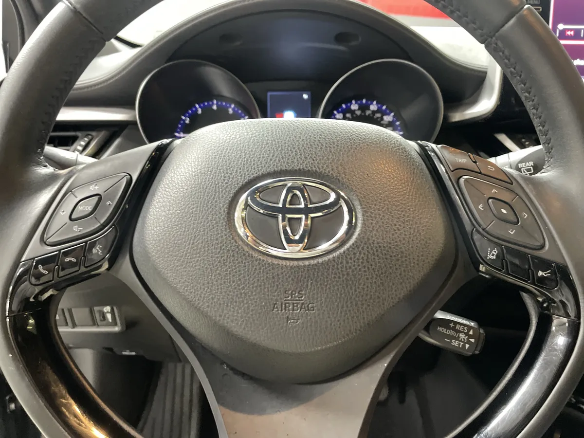 2022 Toyota C-HR Nightshade thumbnail 20