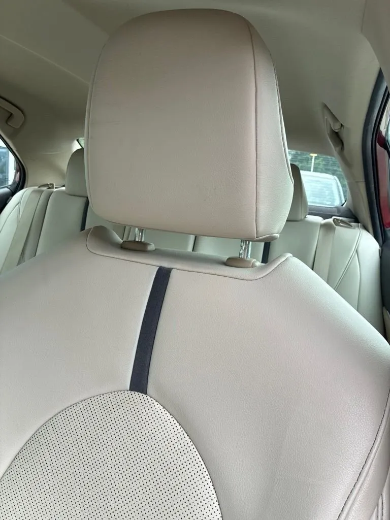 2022 Toyota Camry Hybrid XLE thumbnail 5