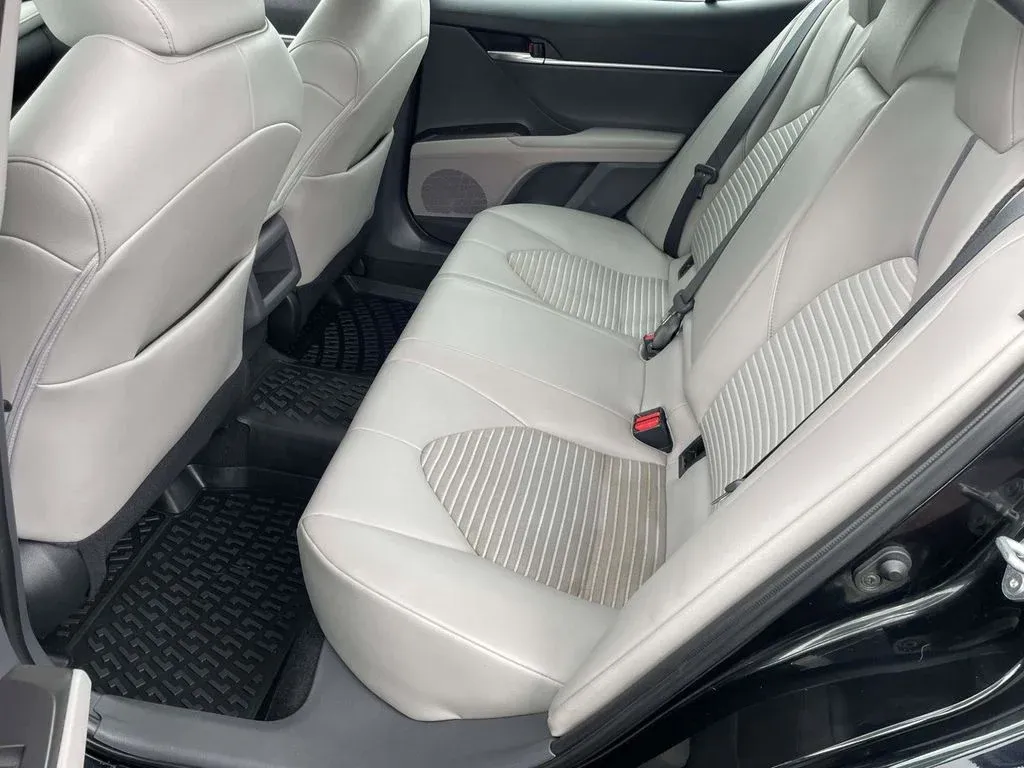 2022 Toyota Camry SE thumbnail 10
