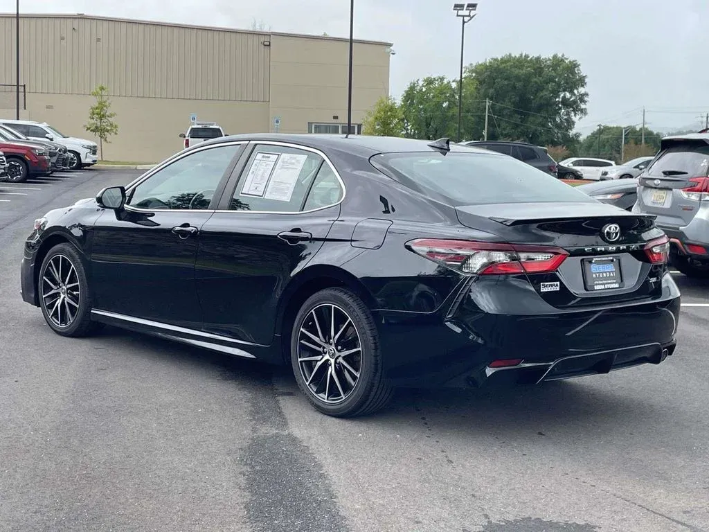 2022 Toyota Camry SE thumbnail 5