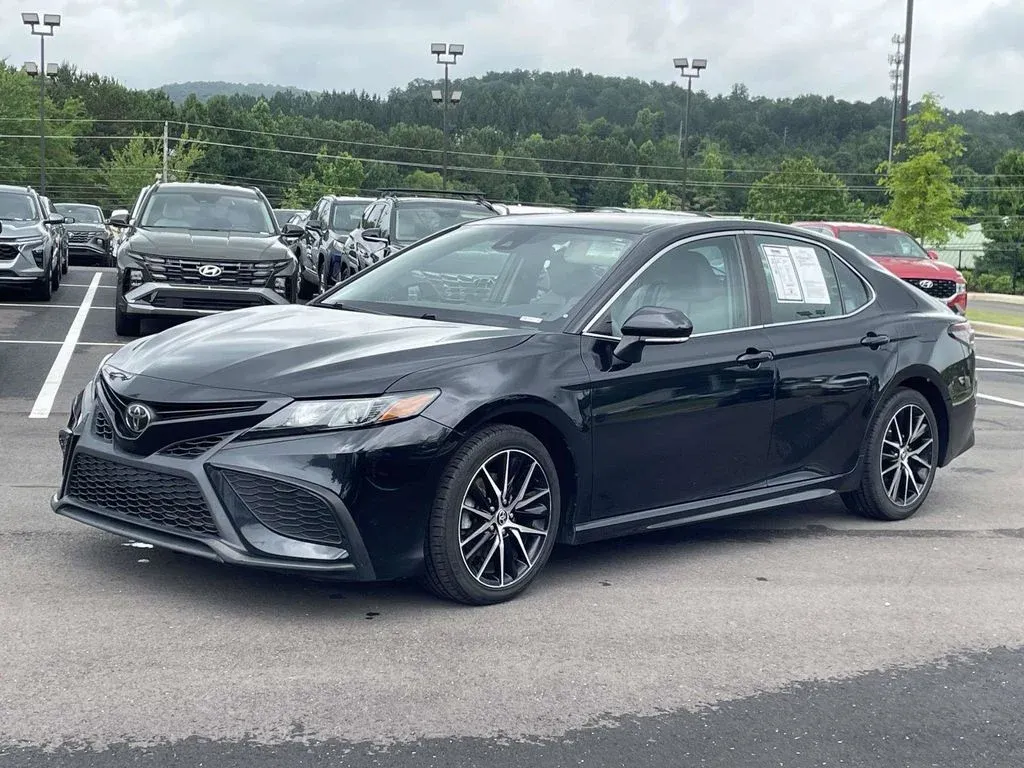 2022 Toyota Camry SE thumbnail 7