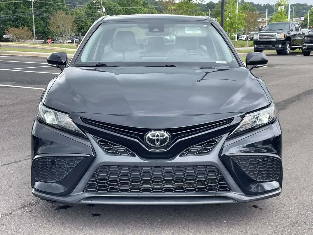 2022 Toyota Camry SE thumbnail 8