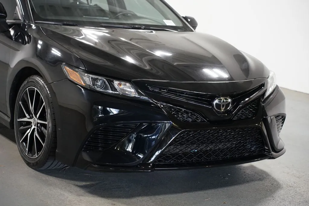 2022 Toyota Camry SE thumbnail 4
