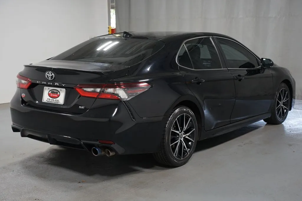 2022 Toyota Camry SE thumbnail 8