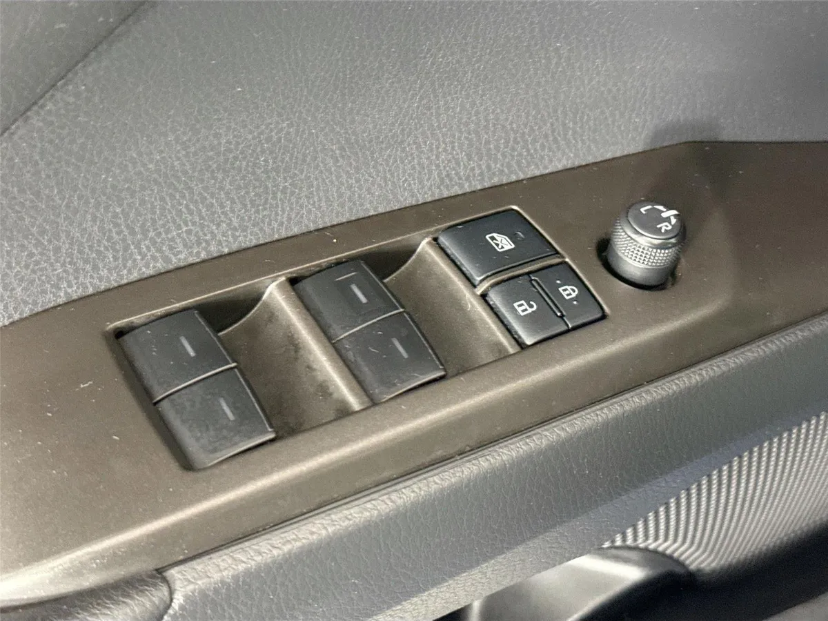 2022 Toyota Camry TRD thumbnail 25