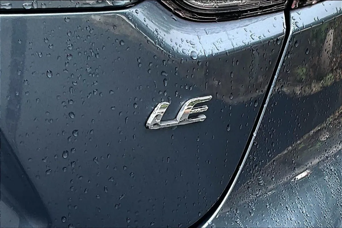 2022 Toyota Corolla LE thumbnail 10