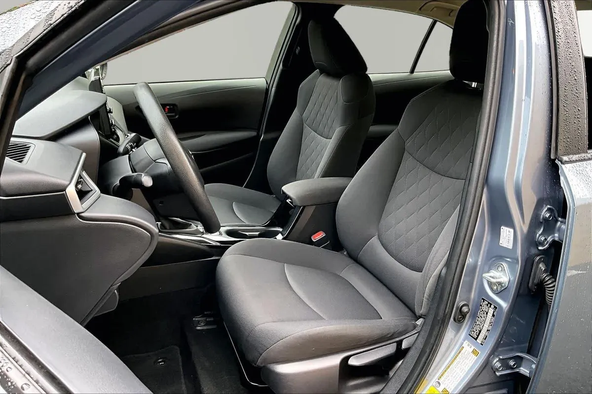 2022 Toyota Corolla LE thumbnail 8