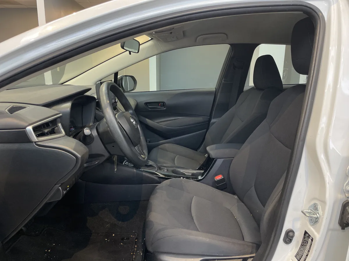 2022 Toyota Corolla LE thumbnail 16