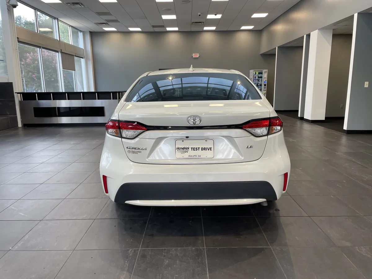 2022 Toyota Corolla LE thumbnail 8