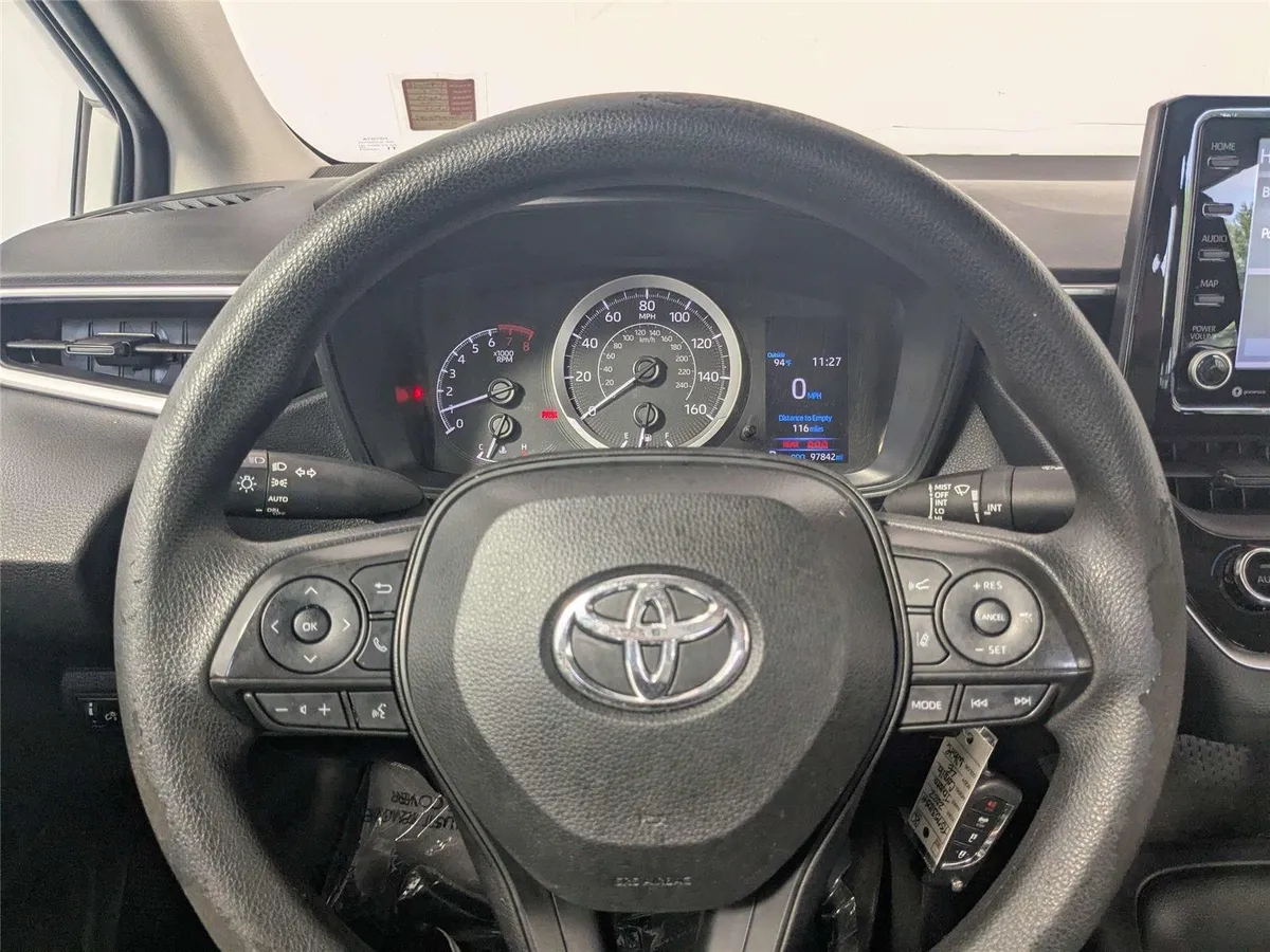 2022 Toyota Corolla LE thumbnail 12