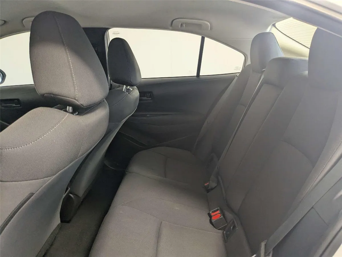 2022 Toyota Corolla LE thumbnail 34