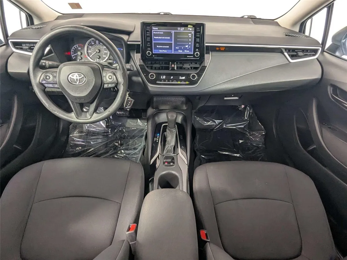 2022 Toyota Corolla LE thumbnail 36