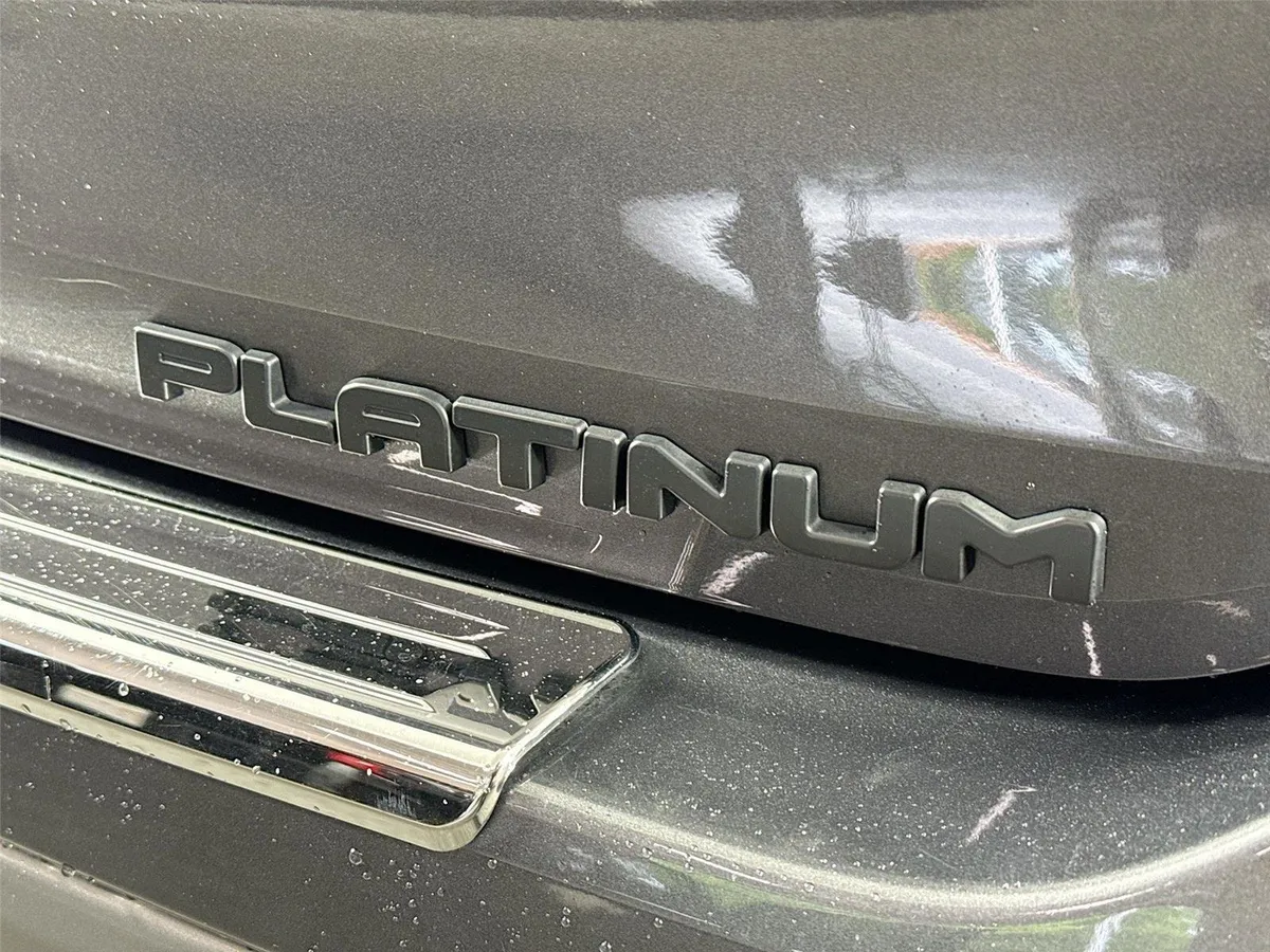 2022 Toyota Highlander Hybrid Platinum thumbnail 15