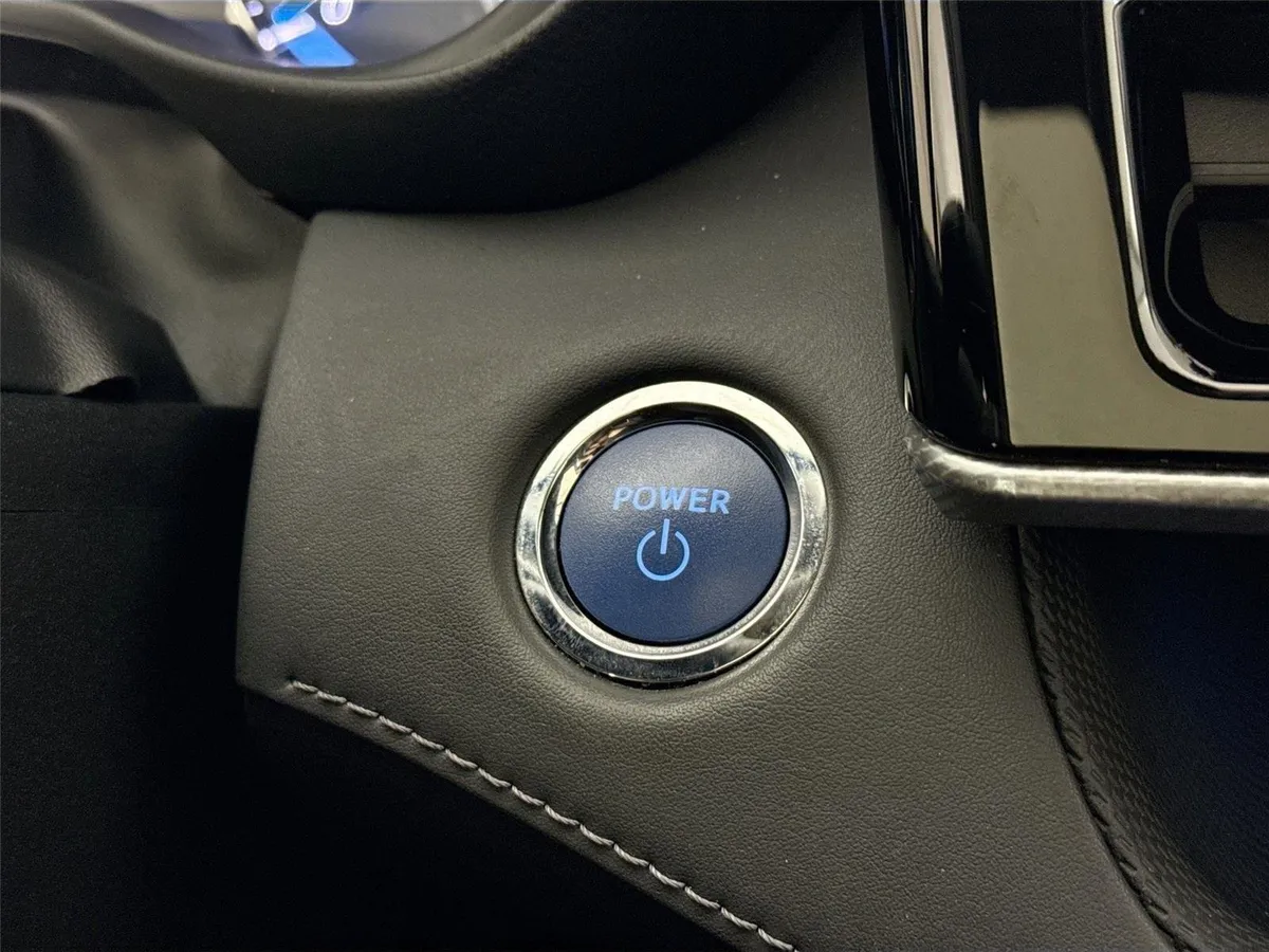 2022 Toyota Highlander Hybrid Platinum thumbnail 22
