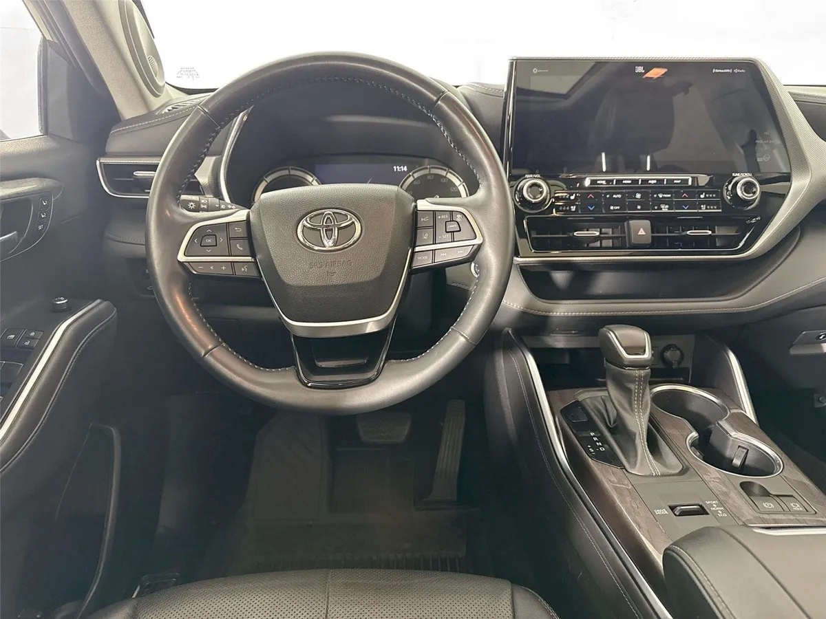 2022 Toyota Highlander Hybrid Platinum thumbnail 33