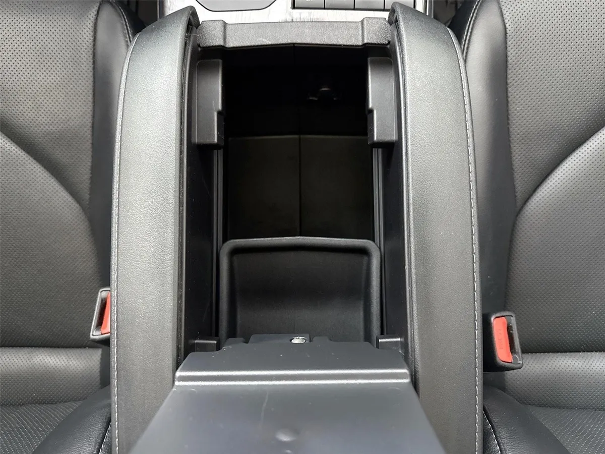 2022 Toyota Highlander Hybrid Platinum thumbnail 36