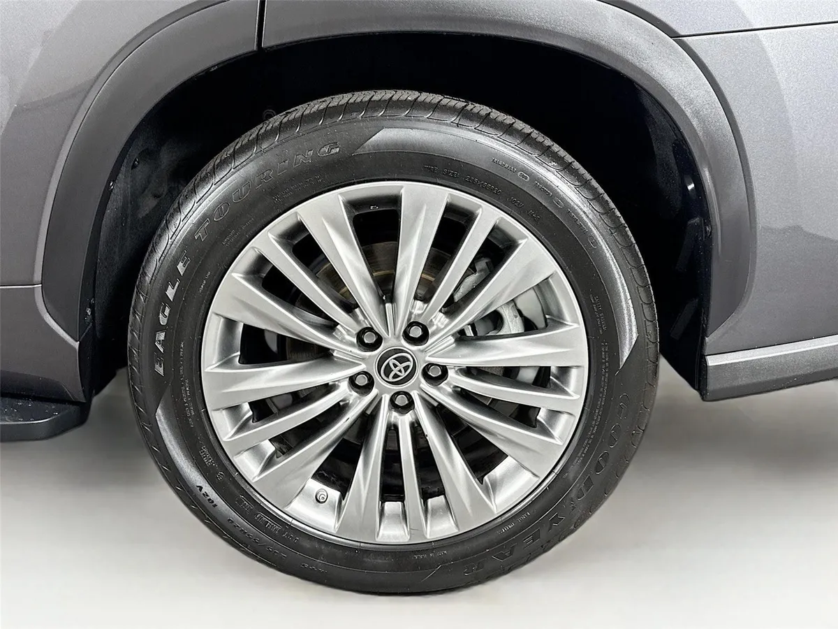 2022 Toyota Highlander Hybrid Platinum thumbnail 49