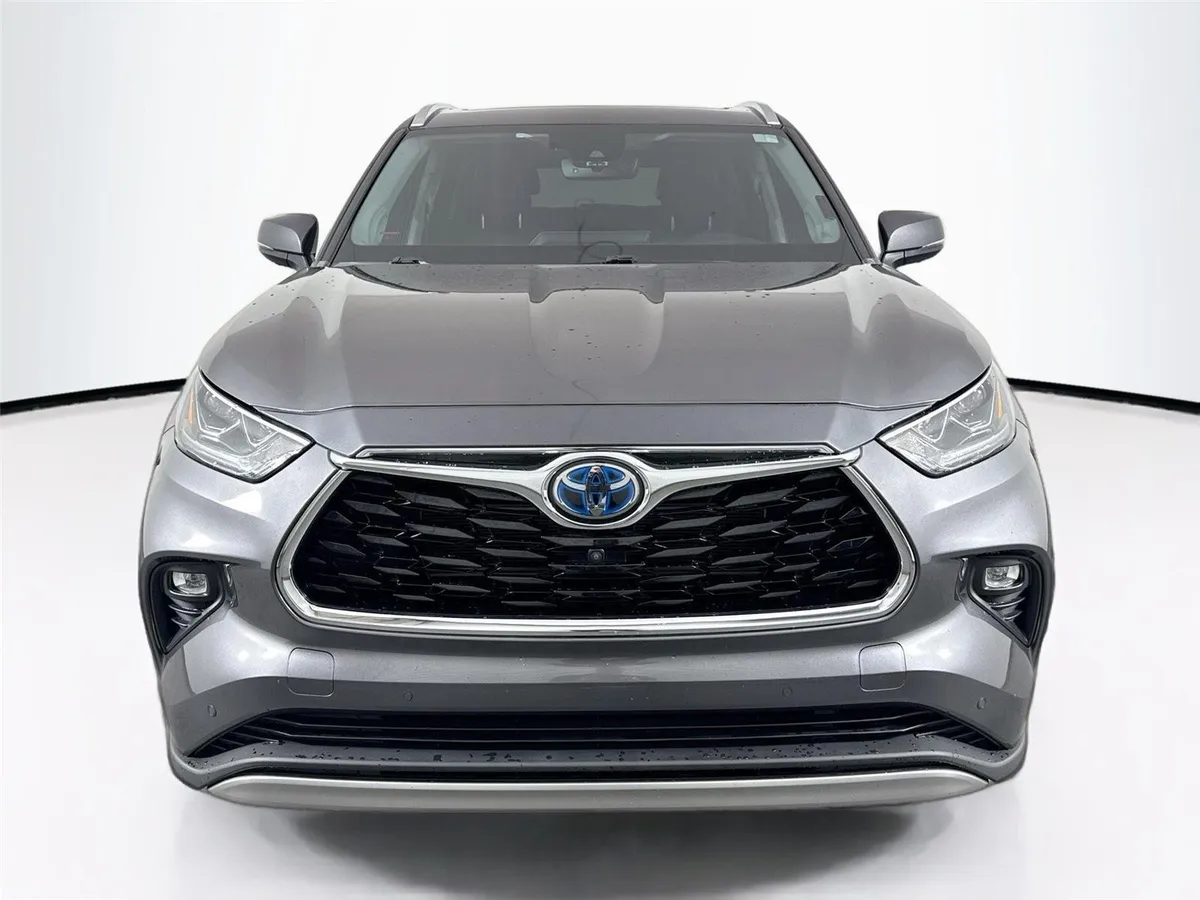 2022 Toyota Highlander Hybrid Platinum thumbnail 9