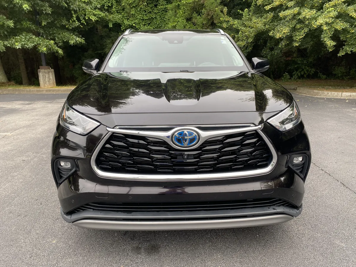 2022 Toyota Highlander Hybrid Platinum thumbnail 2