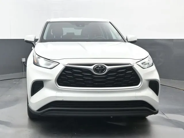 2022 Toyota Highlander L thumbnail 5